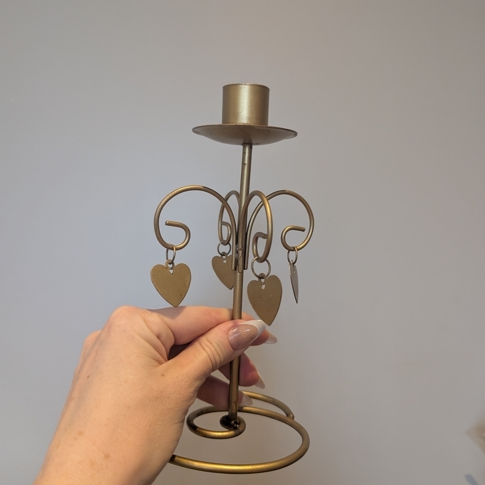 Elegant Gold Heart Candle Holder - Picture 9 of 9
